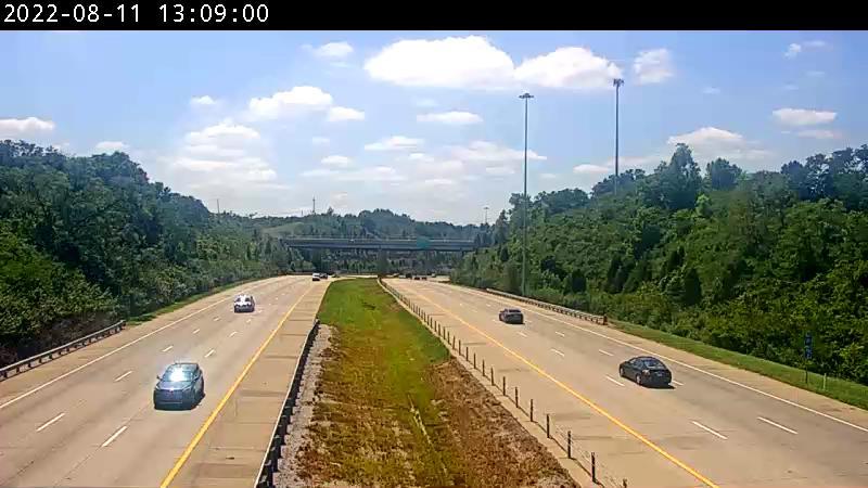 Traffic Cam Highland Heights: I-275 East of Johns Hill Road Player