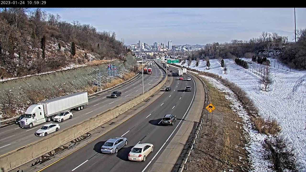 Traffic Cam Park Hills: I-71/I-75 at Cut in the Hill Player