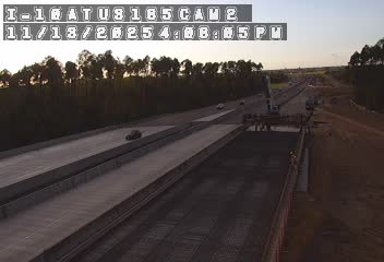 Traffic Cam I-10 at US 165 - Eastbound Player
