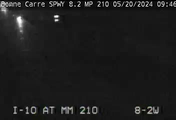 Traffic Cam I-10 at BC Spillway MM 210 - Westbound Player