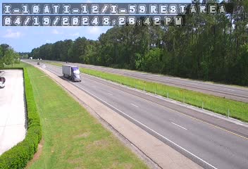 Traffic Cam I-10 at Slidell Welcome Center - Westbound Player