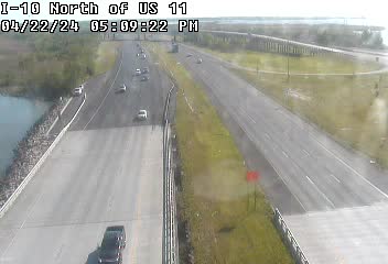 Traffic Cam I-10 Twin Spans at Southshore - Median Player