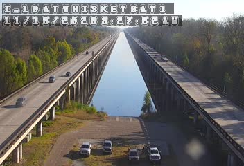 Traffic Cam I-10 at Whiskey Bay - Median Player