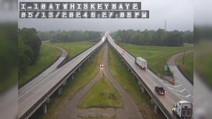Traffic Cam Des Glaise: I-10 at Whiskey Bay Player