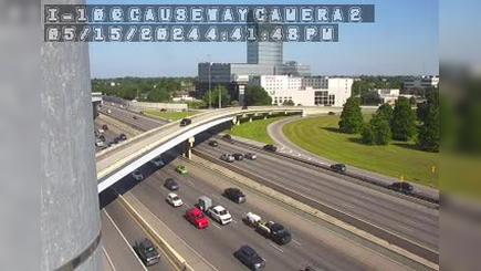 Traffic Cam Metairie: I-10 at Causeway Player