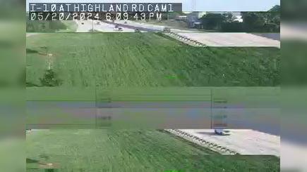 Traffic Cam Highlandia: I-10 at Highland Rd Player