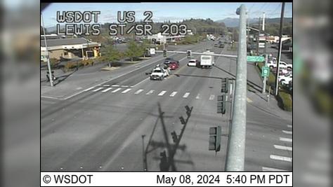 Traffic Cam Monroe › South: US 2 at MP 14.9: Lewis St (SR 203) Player