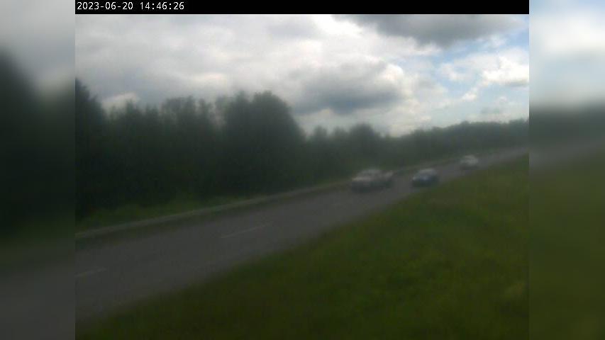 Traffic Cam Waterville › North: I-95 Mile 130 NB Player