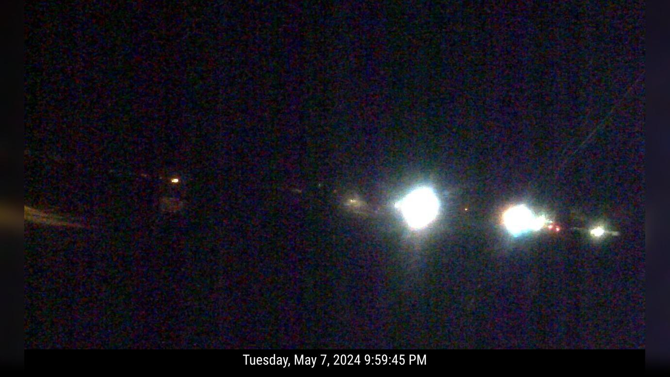 Traffic Cam Brewer: Rt 1A Mile Player