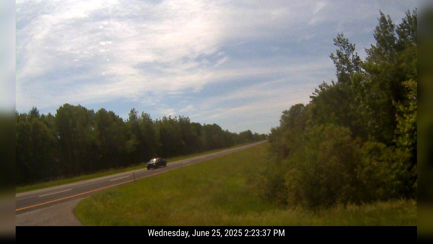 Traffic Cam Ludlow: I-95 Mile 291 NB (Smyrna) Player