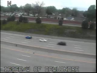 Traffic Cam @ W of Dequindre - east Player