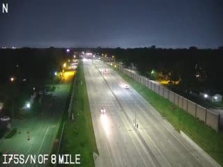 Traffic Cam @ N of 8 Mile Rd - South Player