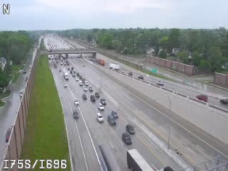 Traffic Cam @ N of I-696 - south Player