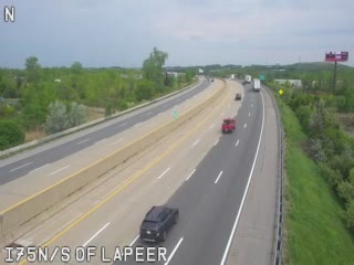 Traffic Cam @ S of Lapeer Rd - north Player