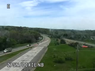 Traffic Cam @ Dixie Hwy NB - north Player