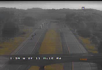 Traffic Cam @ 11 Mile Rd - west Player
