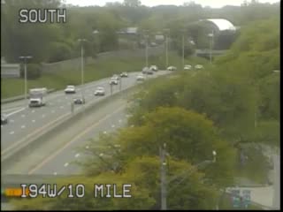 Traffic Cam @ 10 Mile Rd - west Player