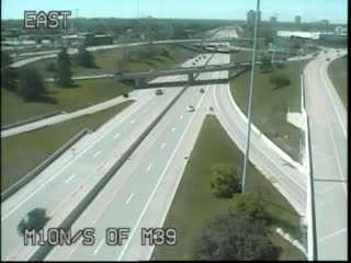 Traffic Cam @ S of M-39 - south Player