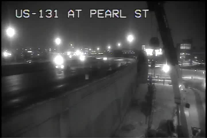Traffic Cam @ Pearl St - south Player
