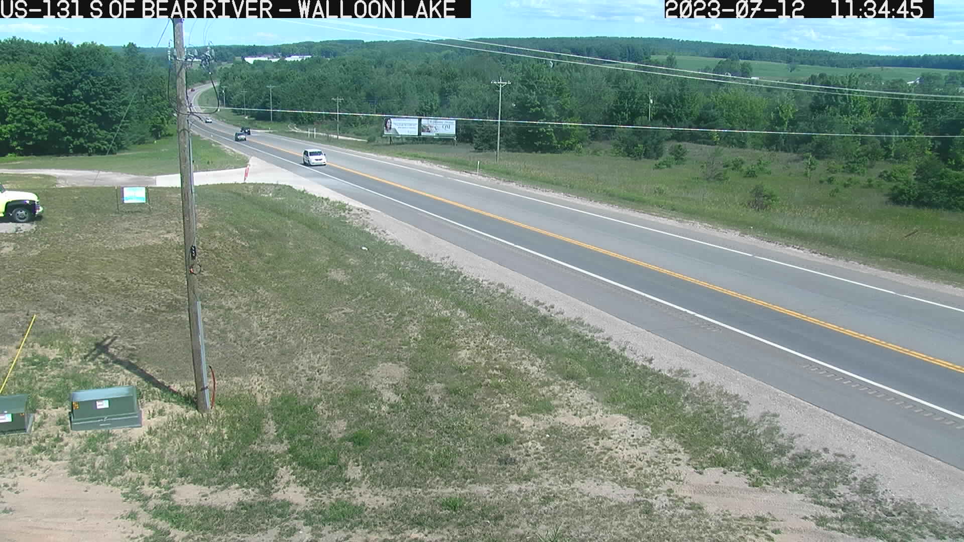 Traffic Cam @ Bear River Road - Traffic closest to camera Player