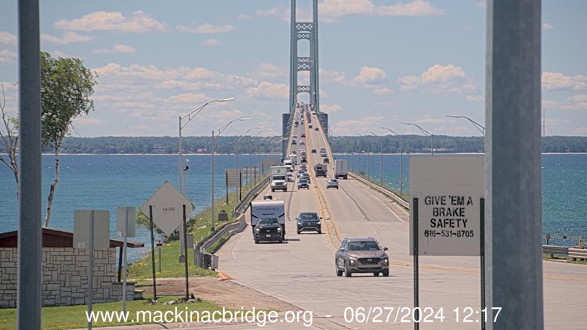 Traffic Cam Mackinac Island › South-West: Mackinac Bridge Authority Player