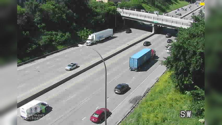 Stevens Square - Loring Heights: I-94: I-94 WB @ Nicollet Ave Traffic Camera