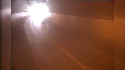 Traffic Cam Silver Creek: MN 61: T.H.61 NB (Silver Cliff Tunnel) Player