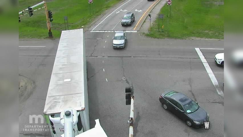 Traffic Cam Fridley: MN 47: T.H.47 NB S of I-694 EB Player