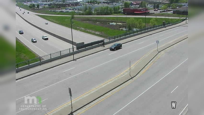 Traffic Cam Forest Lake: I-35: I-35 NB @ Co Rd Player