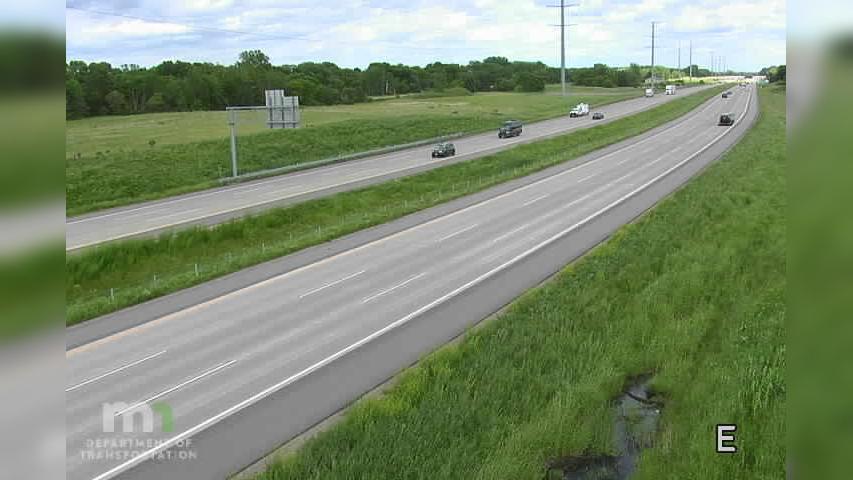 Traffic Cam Enfield: I-94: I-94 EB E of Co Rd 8 (MP 185) Player