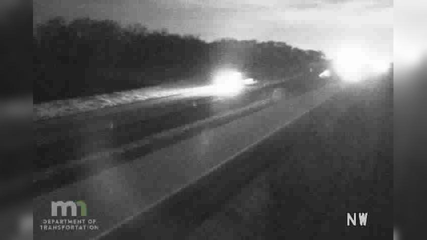 Traffic Cam New Trier: US 52: T.H.52 NB @ Goodwin Ave (MP 102.5) Player