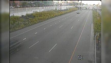 Traffic Cam Stevens Square - Loring Heights: I-35W: I-94 E-W @ Park Ave Player