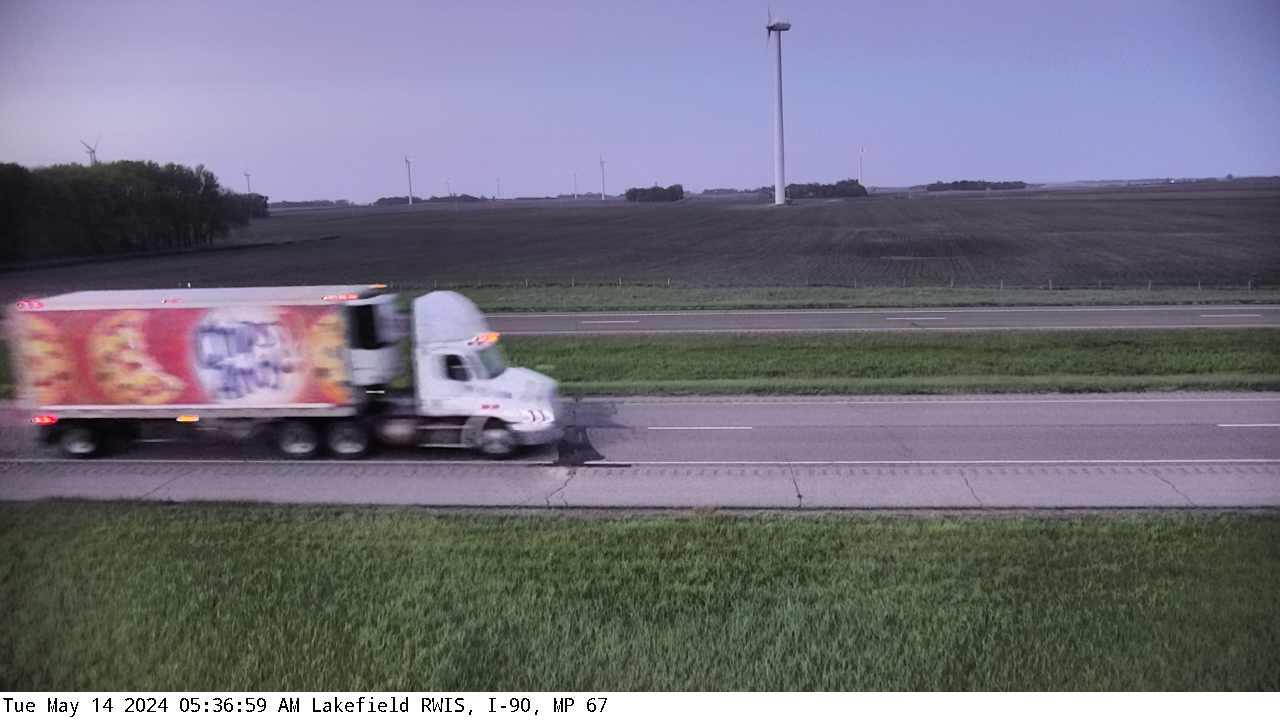 Lakefield: I-90: I-90 - MP 67): I-90 - MP 67) View Traffic Camera