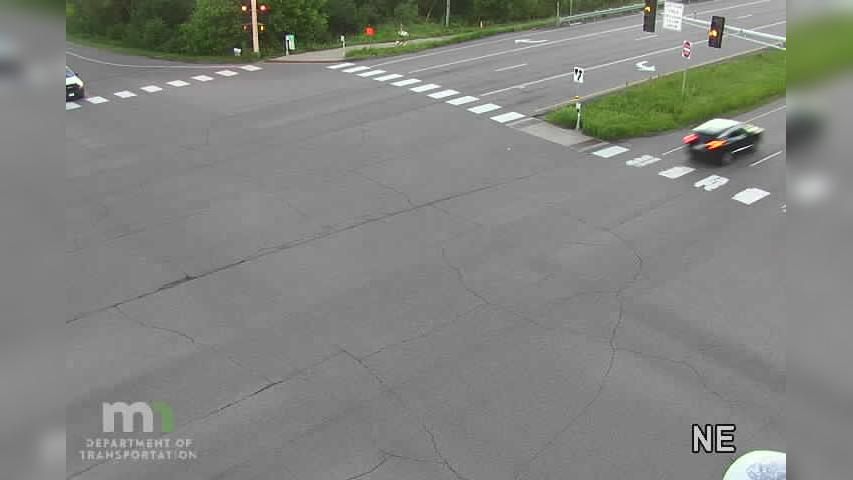 Traffic Cam Mendota Heights: MN 62: T.H.62 EB @ Delaware Ave Player