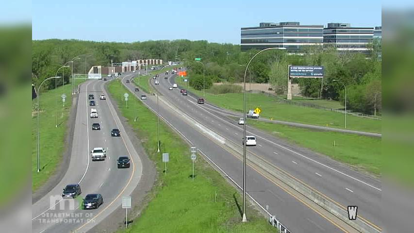 Traffic Cam Mounds View: US 10: I-35W SB @ T.H.10 Player