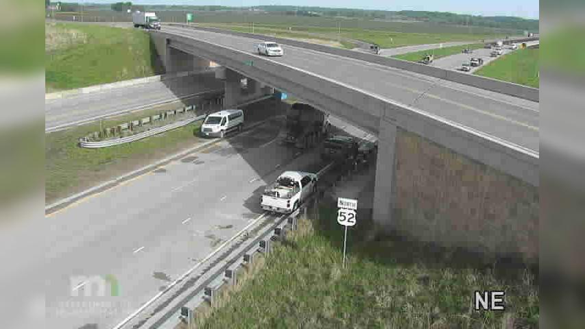 Traffic Cam Cannon Falls: US 52: T.H.52 NB @ Co Rd 86 (MP 100.7) Player
