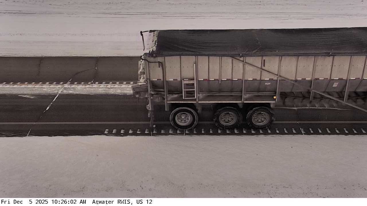 Traffic Cam Atwater: US 12: U.S.12 - MP 85.4): U.S.12 - MP 85.4) View Player