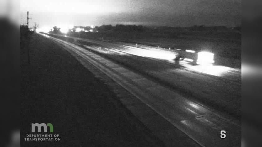 Traffic Cam Minneola: US 52: T.H.52 NB @ 165th Ave (MP) Player