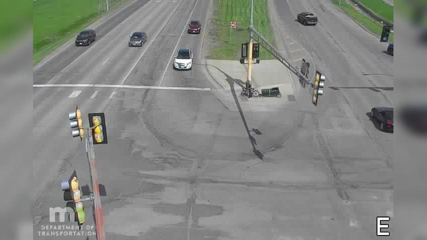 Traffic Cam Moorhead: US 10: T.H.10 WB @ 1st Ave Player