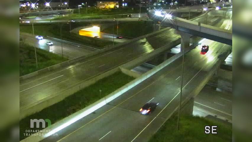 Traffic Cam Stevens Square - Loring Heights: I-94: I-94 WB @ T.H.65 Player