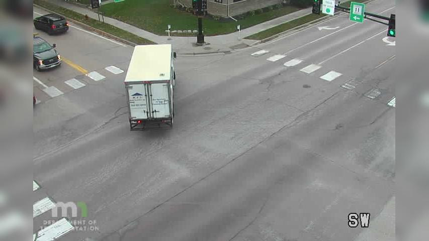 Traffic Cam Victoria: MN 5: T.H.5 WB - Dr Player