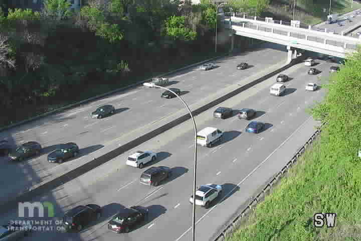 Traffic Cam I-94 WB at Nicollet Ave Player