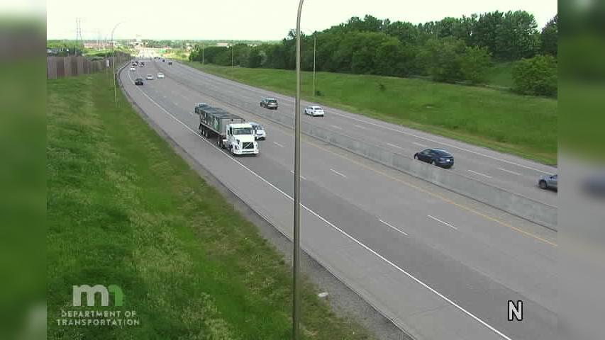 Traffic Cam Camelot Overlook: I-494: I-494 SB S of Bass Lake Rd Player