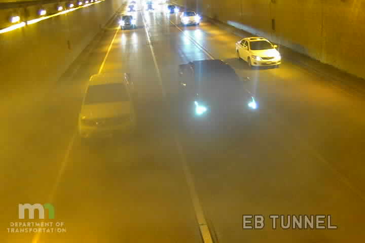 Traffic Cam I-94 EB (Tunnel East #2) Player