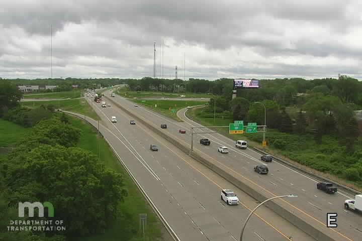 Traffic Cam I-694 WB at 5th Ave Player