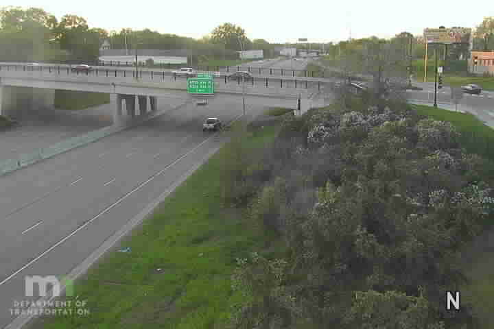 Traffic Cam I-94 WB at Dowling Ave Player