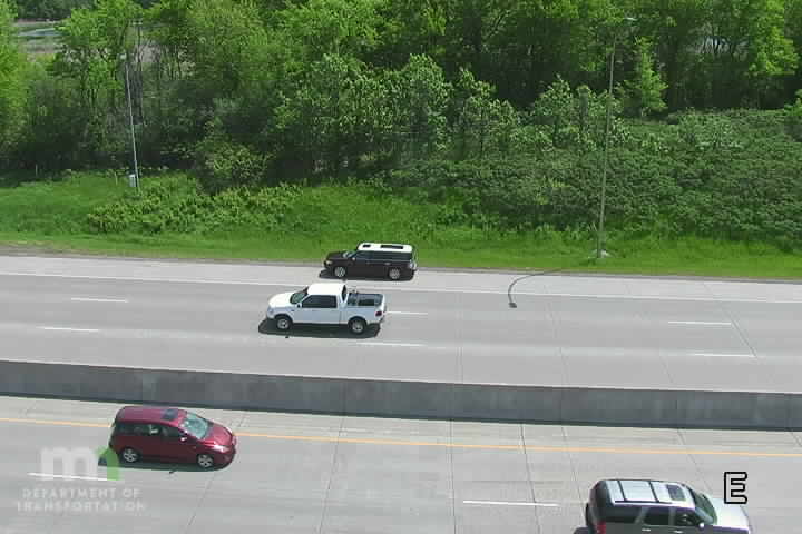 Traffic Cam I-494 SB at 49th Ave Player