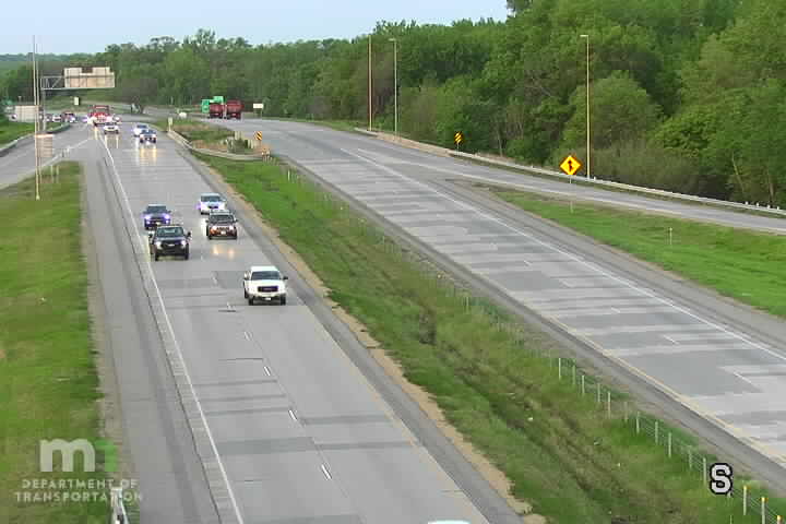 Traffic Cam I-35 NB at Co Rd 50 Player