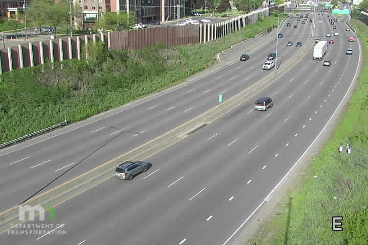 I-94 EB at Cedar Ave Traffic Camera