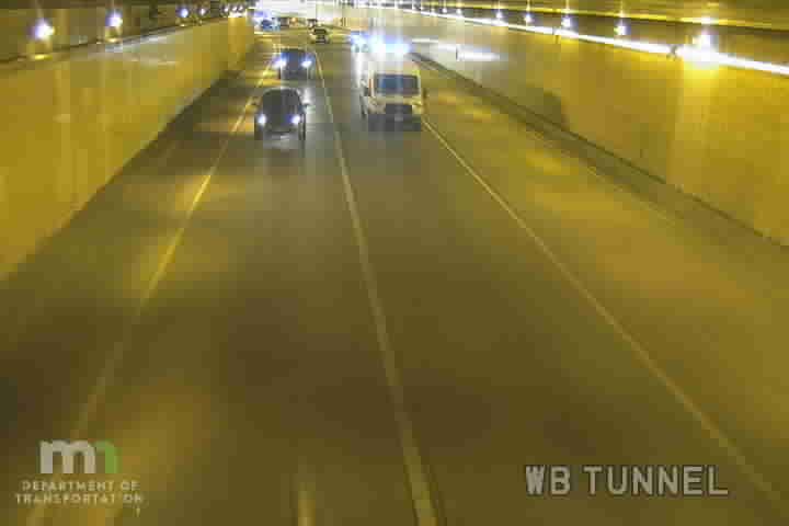 Traffic Cam I-94 WB (Tunnel West #3) Player
